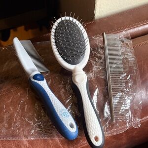 Dog Dual-Sided Grooming Brush and Comb Set -